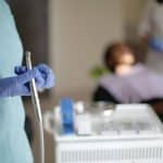 Pascal Etienne, ostéopathe à Auray, vous accompagne dans le cadre d'un traitement orthodontique.